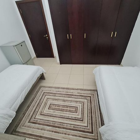 Charming Emirates Hostel - Female Only Sharjah Exterior photo